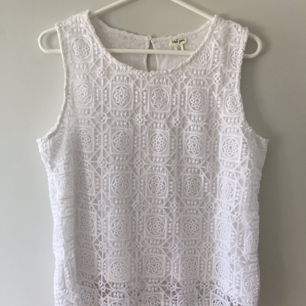 NEW Tribal White Lace Sleeveless Top - Small